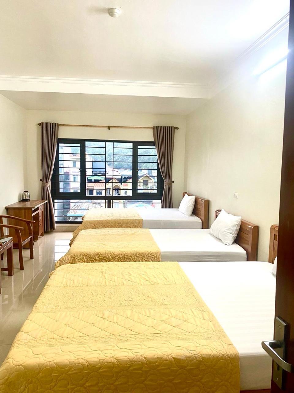 Blue Rose Hotel Ha Long Exteriör bild